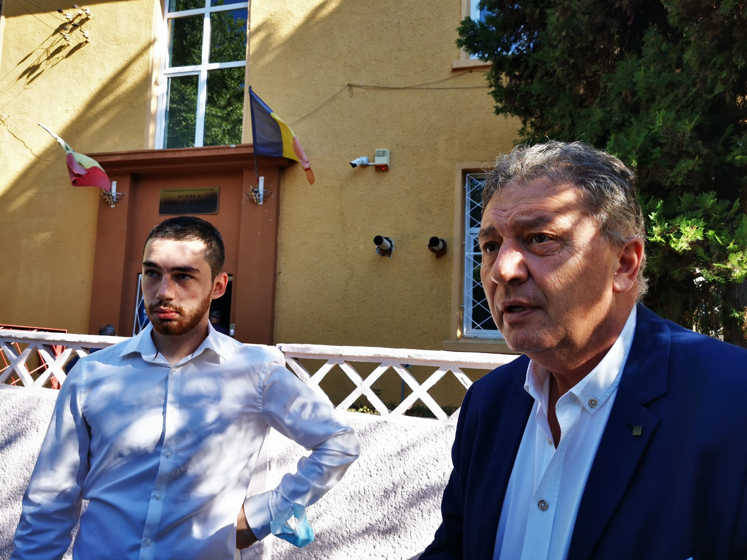 ( Video) Anton Traian Antoniadis a votat pentru "normalitate si decență" în Constanța