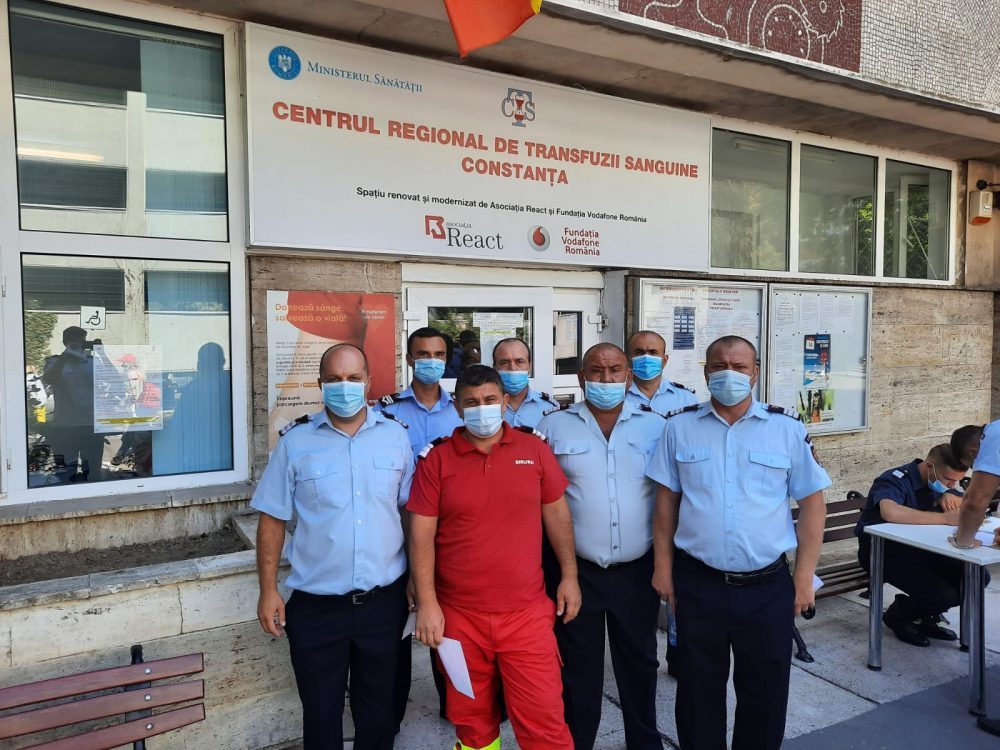 70 de pompieri din cadrul ISU Dobrogea au donat sânge în cadrul campaniei ”Salvatorii donează pentru viață”