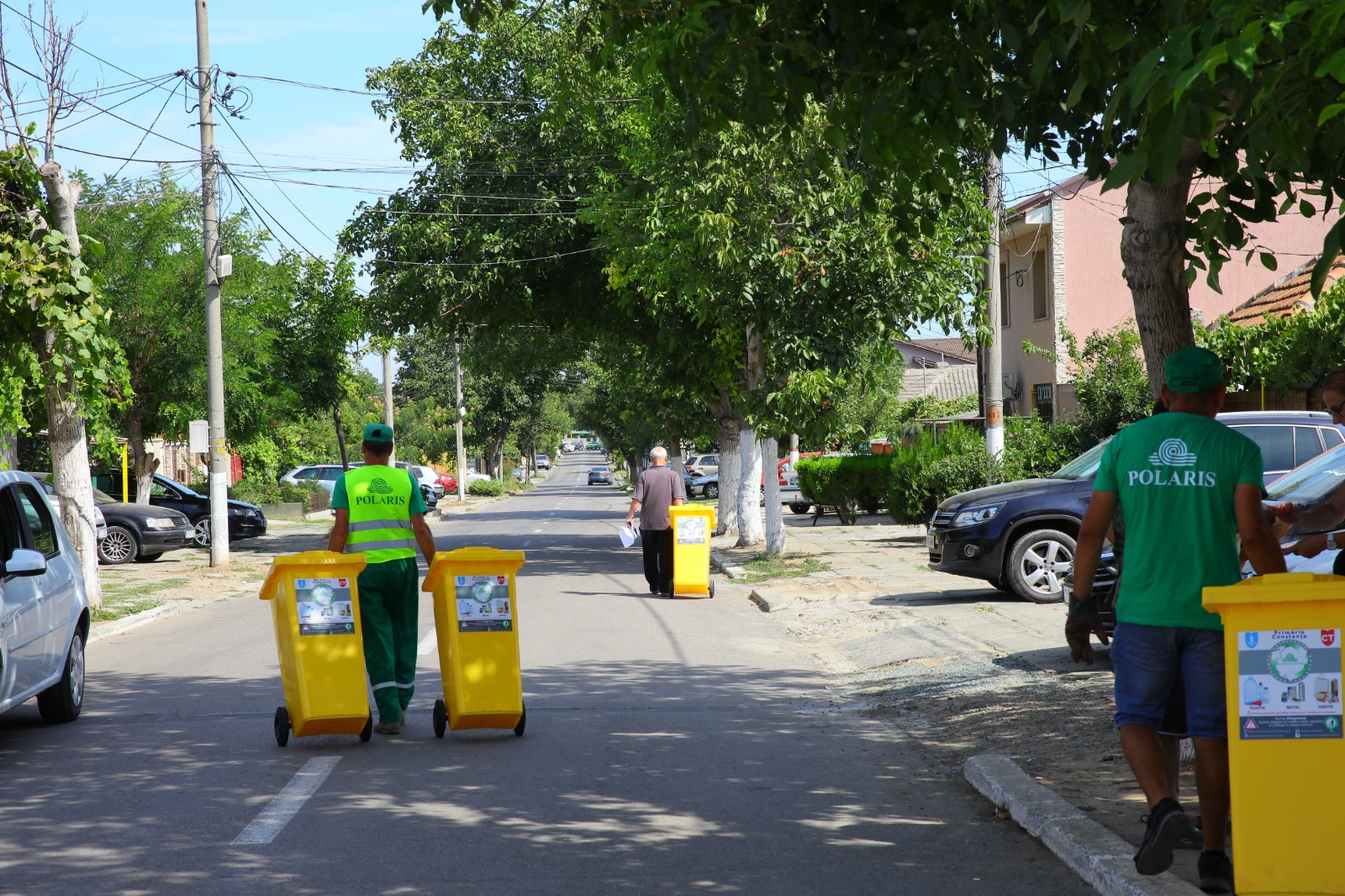 Pe ce străzi din Constanța se distribuie astăzi și mâine pubele galbene