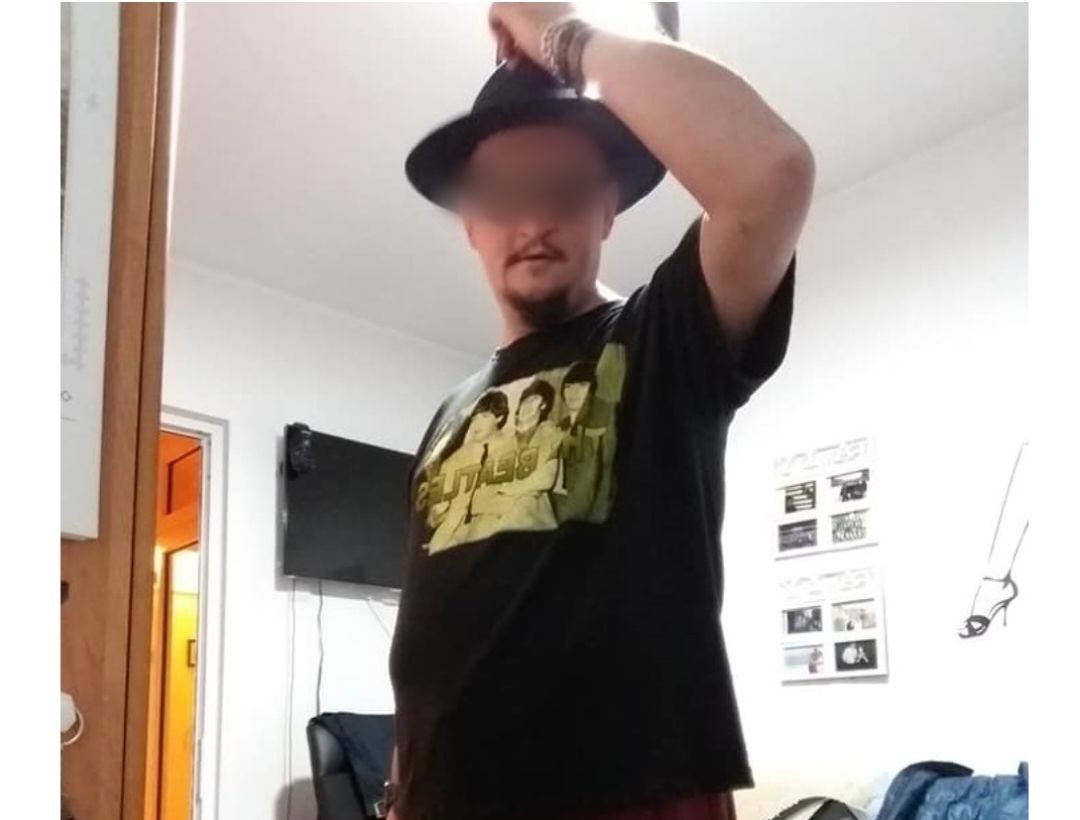 Bărbatul din Medgidia, arestat preventiv după ce a șantajat minore cu materiale pornografice, este profesor în Cernavodă