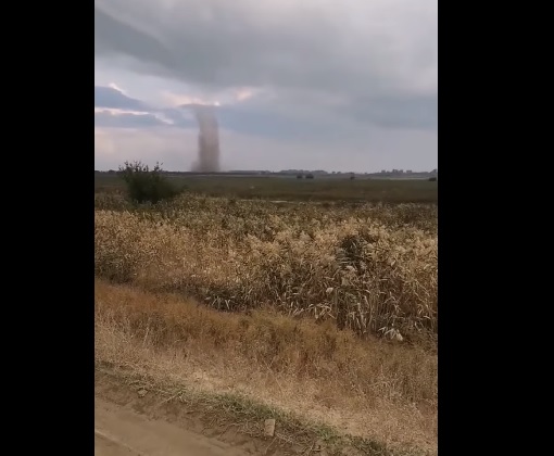 (Video) Tornadă formată în această seară în zona Chilia Veche din județul Tulcea