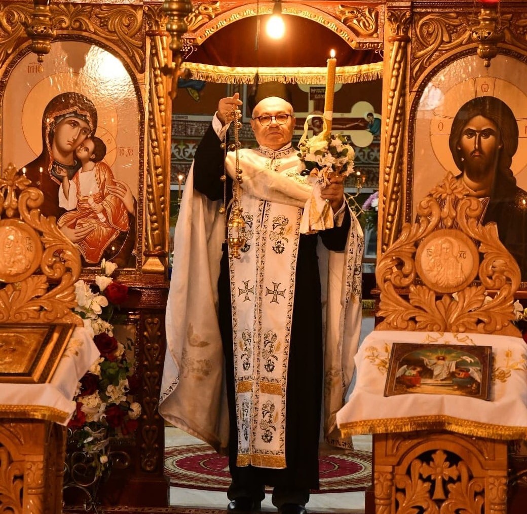 Preotul Niculae Costea, slujitor al bisericii din Castelu din 1991, a fost înmormântat astăzi