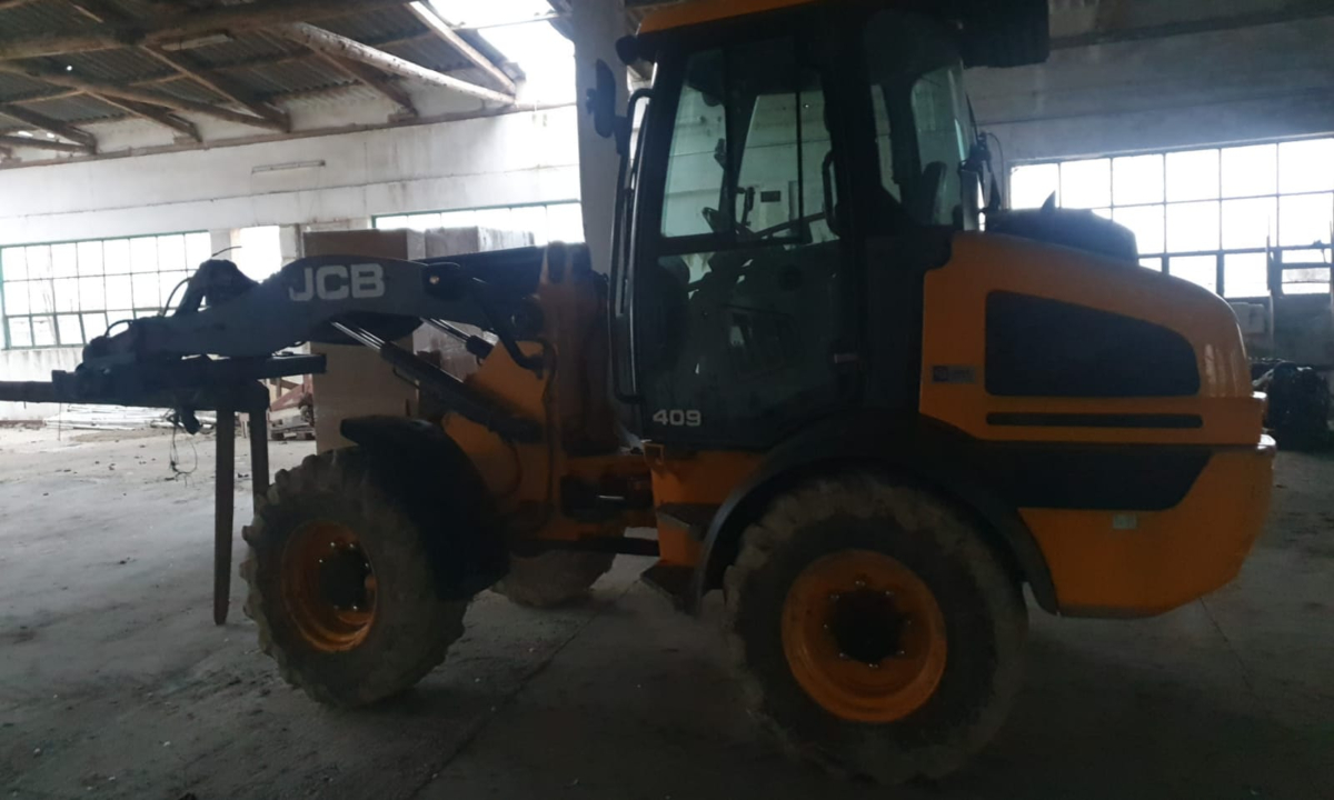 Un excavator de aproape 500.000 de lei, furat din Suedia, găsit de poliţiştii de frontieră constănţeni