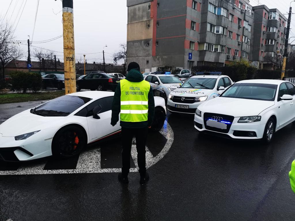 Lamborghini furat din Germania, confiscat de polițiștii de frontieră