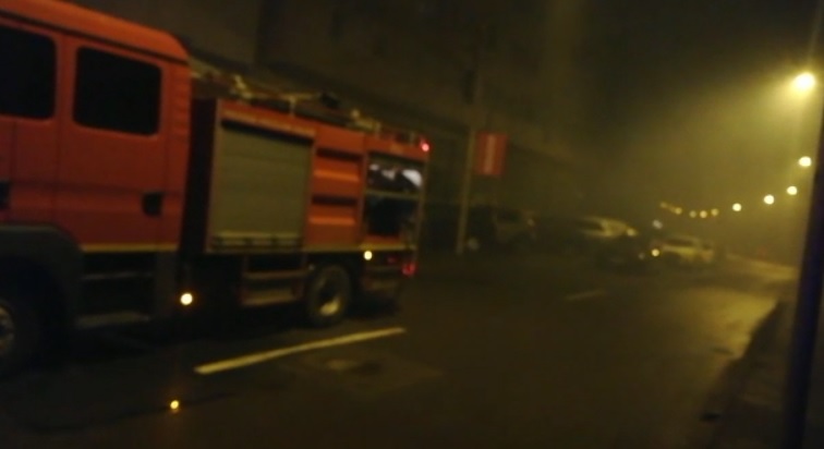 (Video) Incendiu puternic la un supermarket din cartierul Poarta 6 din Constanța