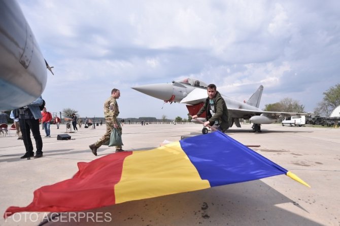 Senatorul american James M. Inhofe vine astăzi la Baza 57 Aeriană Mihail Kogălniceanu