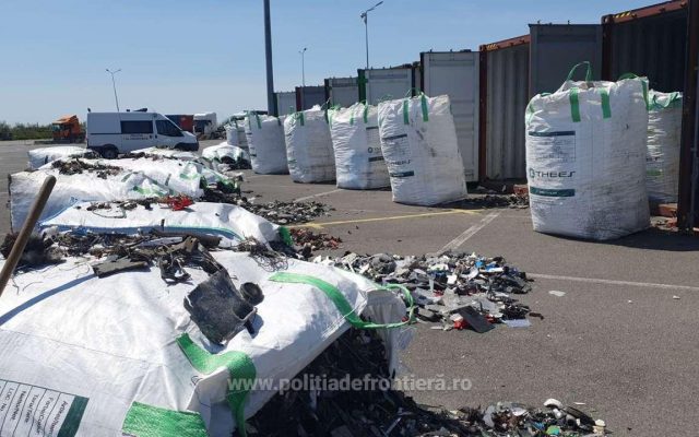 Zece containere cu 200 de tone de deșeuri din Germania au fost descoperite în Portul Constanța și vor fi returnate expeditorului