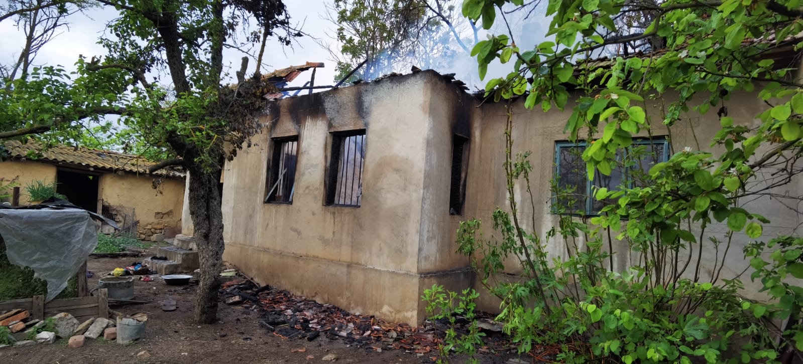 (Foto) Casă din Nicolae Bălcescu, distrusă de un incendiu
