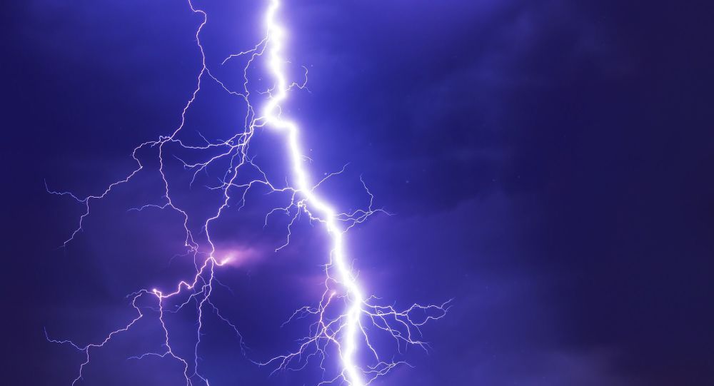 AVERTIZARE METEO: Averse torențiale, descărcări electrice, intensificări ale vântului, vijelii și grindină în județul Constanța