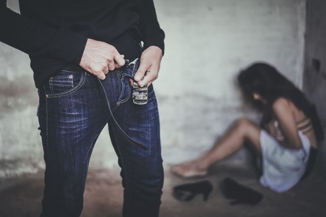 Primarul unei comune acuzat de act sexual cu o minoră a fost reținut