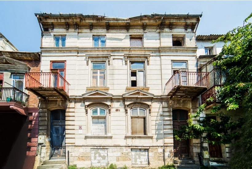 Proiect al unui grup de elevi din cadrul Școlii Gimnaziale nr.12 B.P. Hașdeu din Constanța pentru salvarea Casei Teodorou Roussou