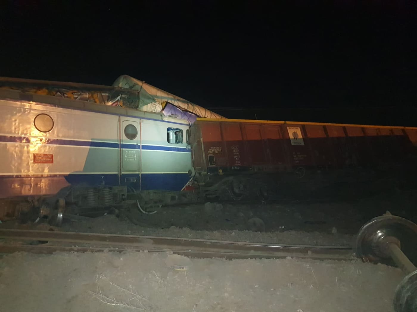 Alt accident feroviar: Două trenuri au intrat în coliziune!