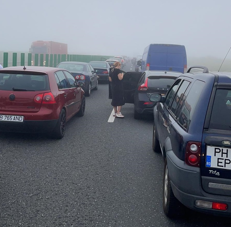 Carambol pe A2 în zona Medgidia. 20 de autoturisme implicate, sunt mai multe victime