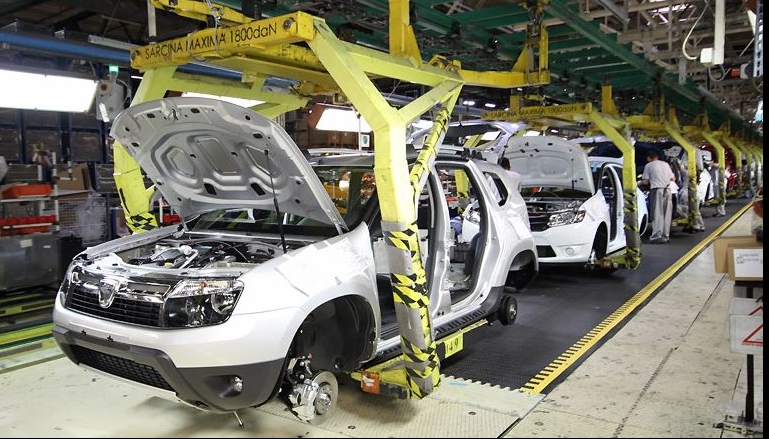 Efectele pandemiei: Producția la Dacia Mioveni, OPRITĂ timp de trei zile din cauza lipsei de semiconductori