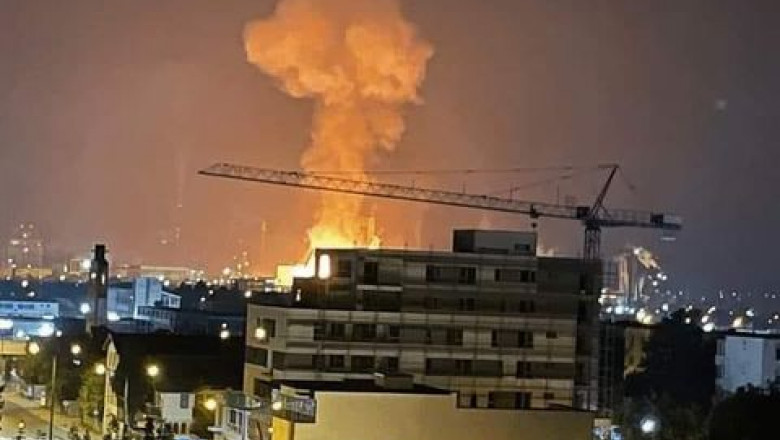 Explozie urmată de incendiu la Combinatul Chimic Azomureş