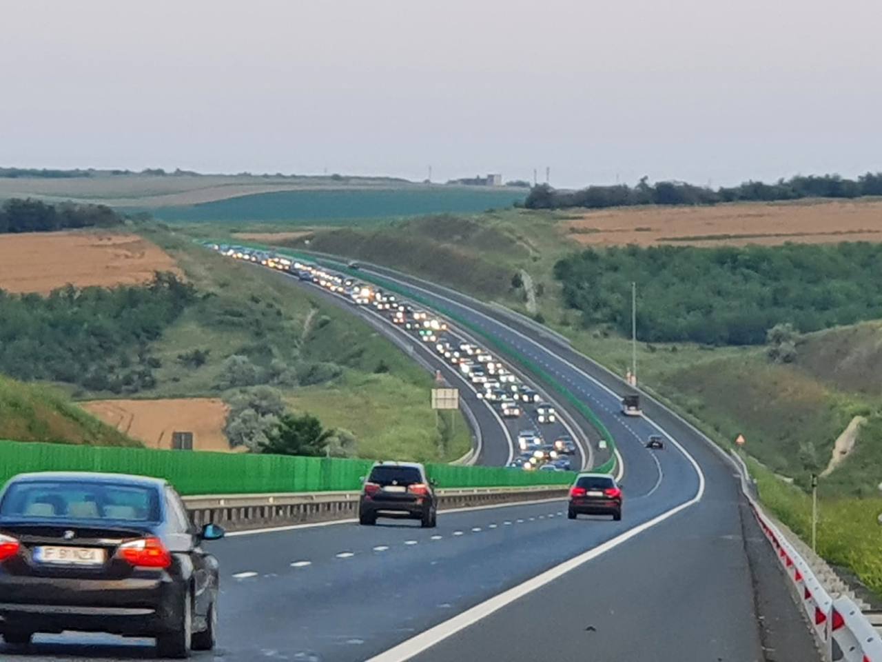 Licitația pentru modernizarea staţiilor de taxare de la Feteşti ANULATĂ. Cozile de coșmar NU VOR DISPĂREA prea curând
