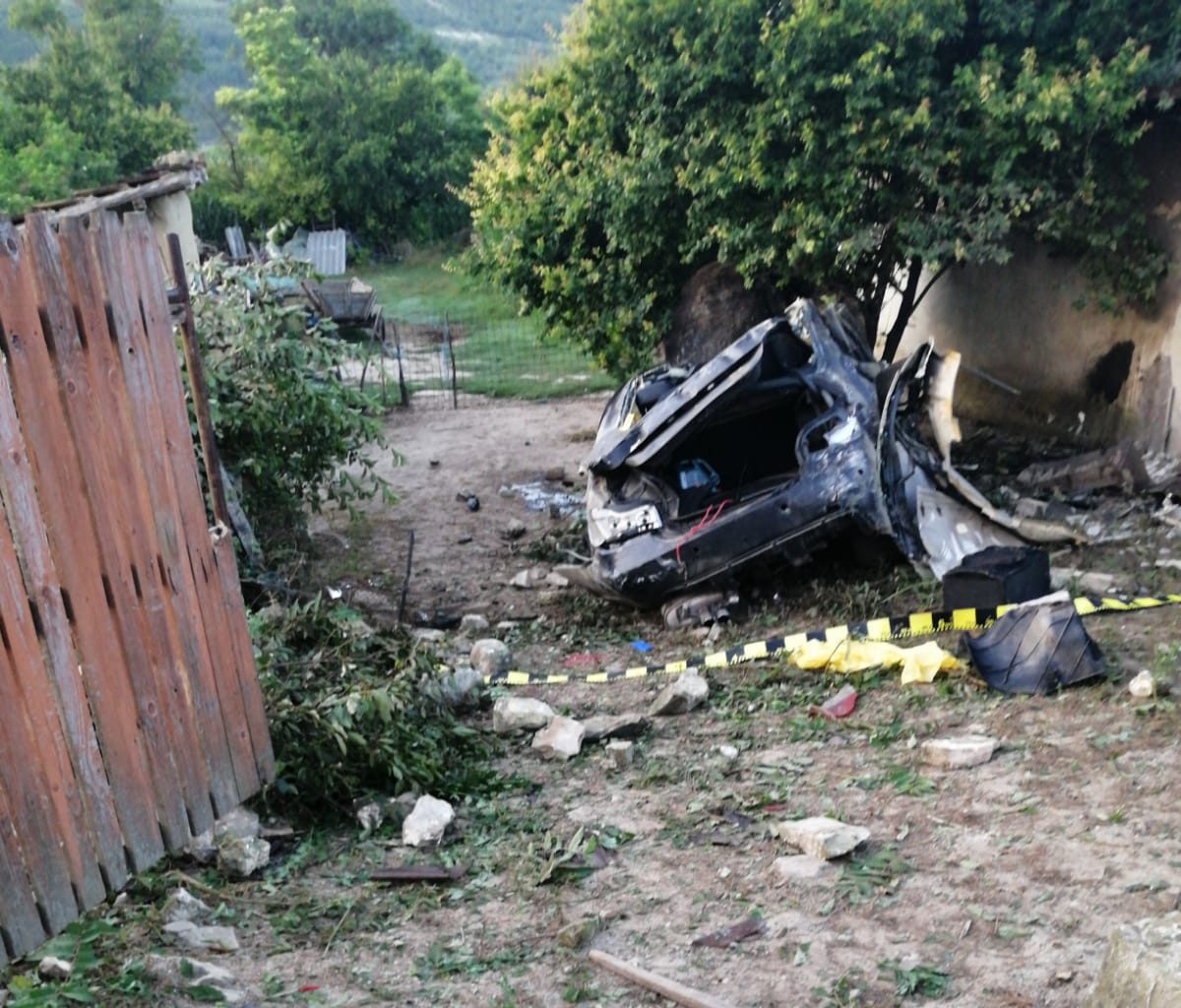 (Foto) Un tânăr de 29 de ani a murit pe loc într-un accident la Șipote