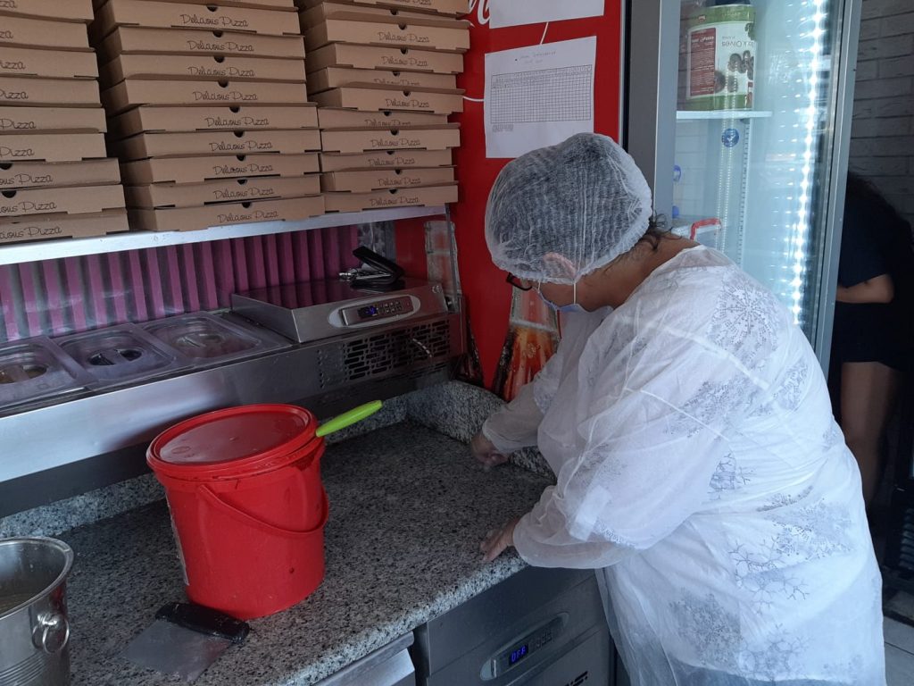 Litoralul românesc: Restaurant cu activitatea SUSPENDATĂ, 34 de amenzi și produse alimentare confiscate în urma controalelor ANSVSA