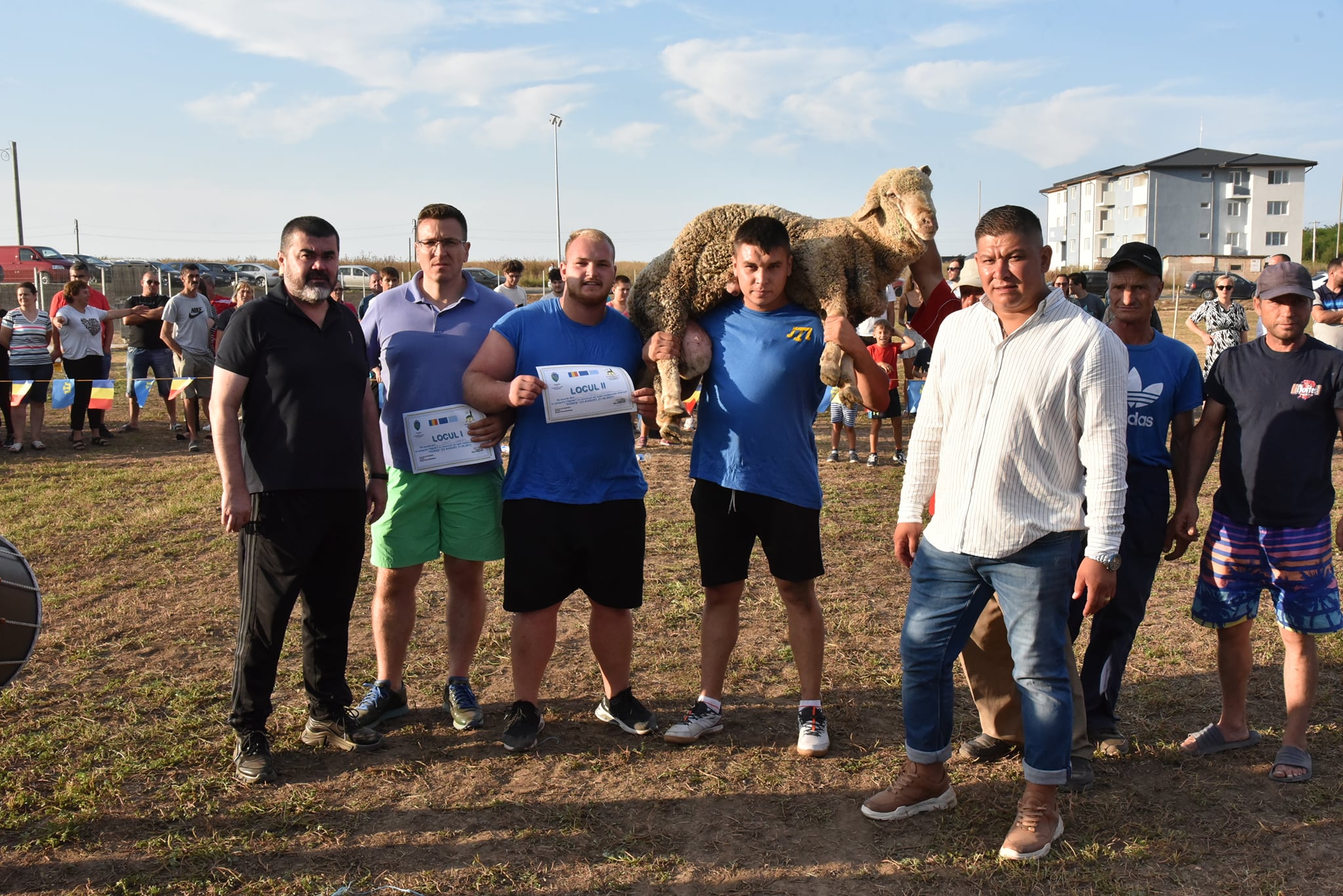 (FOTO) UDTTMR duce tradiția mai departe: Kureșul, sportul tradițional al tătarilor, organizat și în comuna 23 August