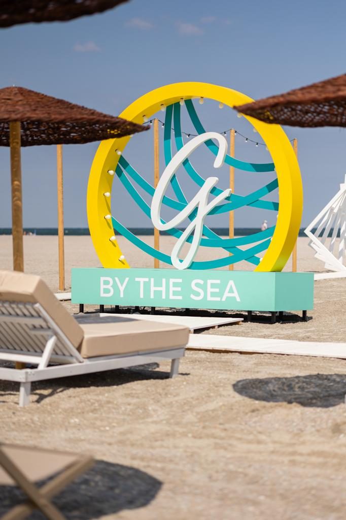 Cucaracha și Glamour By The Sea din Mamaia, amendate pentru nerespectarea programului de funcționare