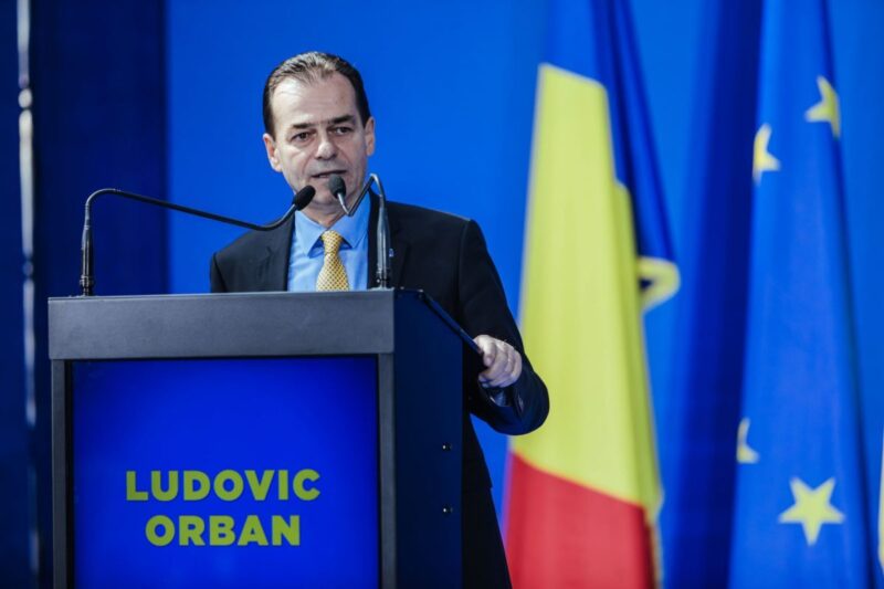 Ludovic Orban își cheamă susținătorii în Parlament, chiar înaintea moțiunii de cenzură
