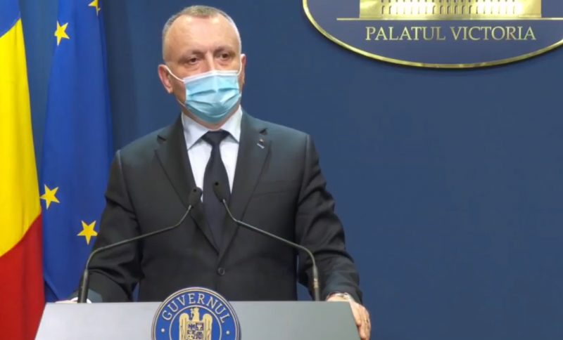 Profesorii care REFUZĂ vaccinarea vor fi TESTAȚI la fiecare 72 de ore