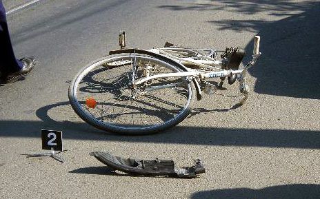 Un copil aflat pe bicicletă a fost lovit de o mașină pe raza comunei Aliman