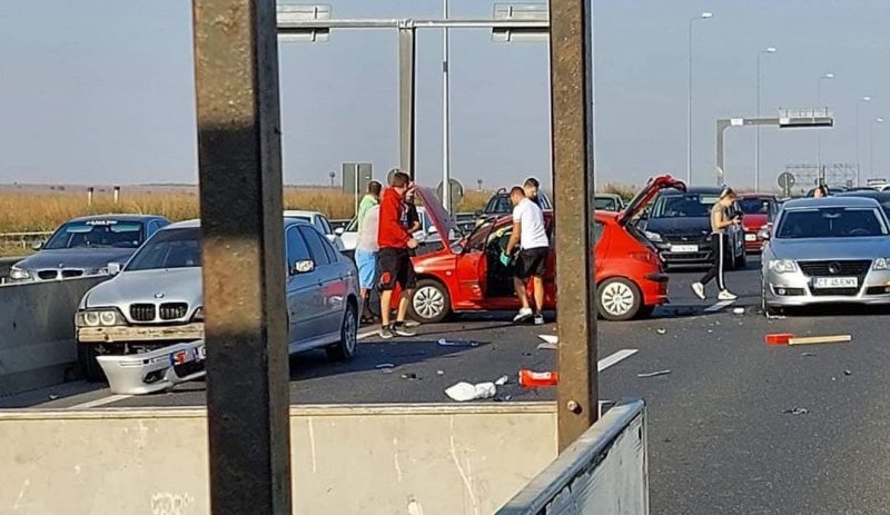 Accident în lanț la intrare în Constanța. 5 mașini implicate