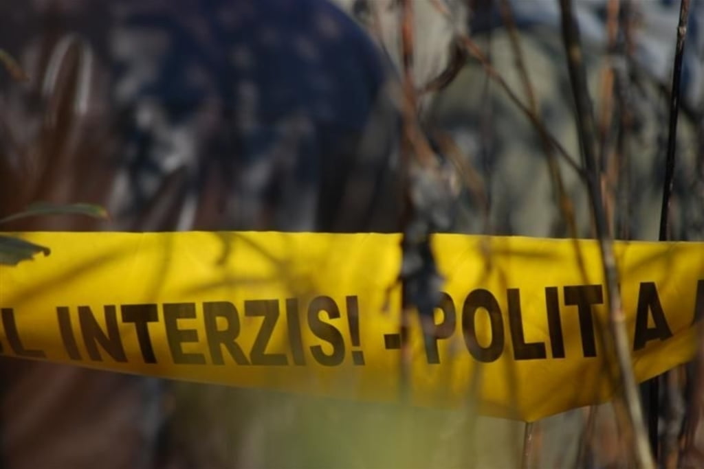 O fată de 13 ani dată dispărută de părinți, găsită MOARTĂ într-o râpă adâncă de 35 de metri
