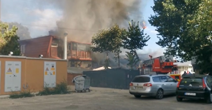 (Video) Ard mai mult terase din centrul stațiunii Mamaia