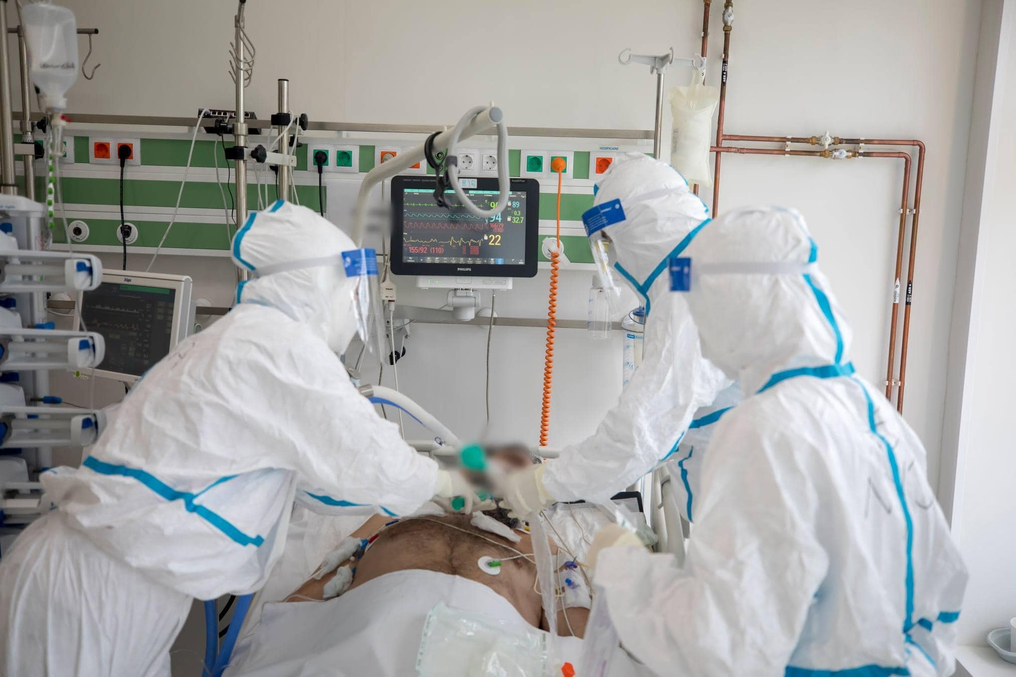 O pană de curent a afectat secţia ATI COVID dintr-un Spitalul Judeţean de Urgenţă. Pacienţii de la terapie intensivă au fost ventilaţi manual