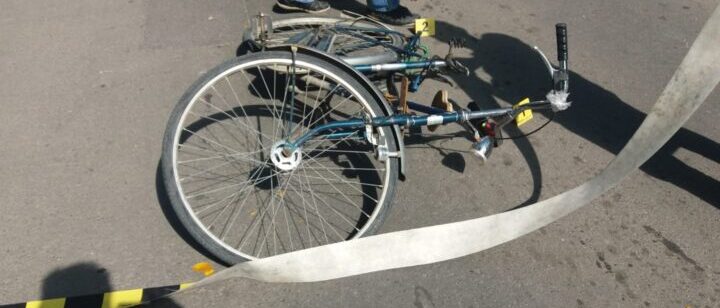 Biciclist rănit în urma unui accident rutier, pe bulevardul 1 Mai din Constanța