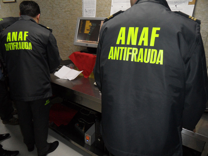 ANAF-ul, în rolul lui Big Brother: Românii care îşi arată casele şi maşinile pe Facebook vor fi verificaţi de Fisc