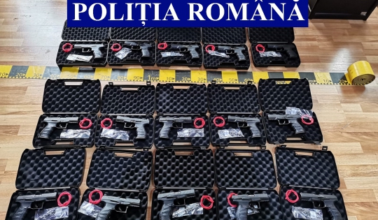 Peste 60 de ARME au fost confiscate, în urma unor PERCHEZIȚII de amploare în Constanța și mai multe județe