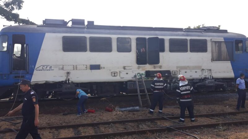 ACCIDENT DE MUNCĂ: Un electrician a CĂZUT de pe o locomotivă și a ajuns la SPITAL. ITM cercetează cazul