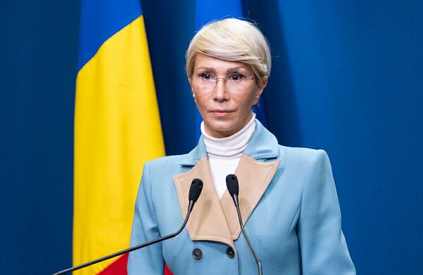 Raluca Turcan: Din 26 noiembrie NU mai sunt BANI de pensii și alocații
