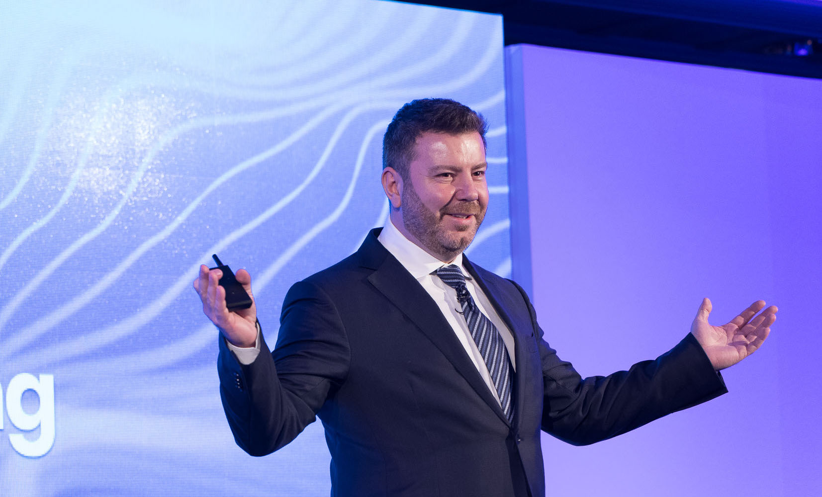 Forbes: Ei sunt CEI MAI BOGAȚI 10 români. Vezi ce AVERI FABULOASE au!