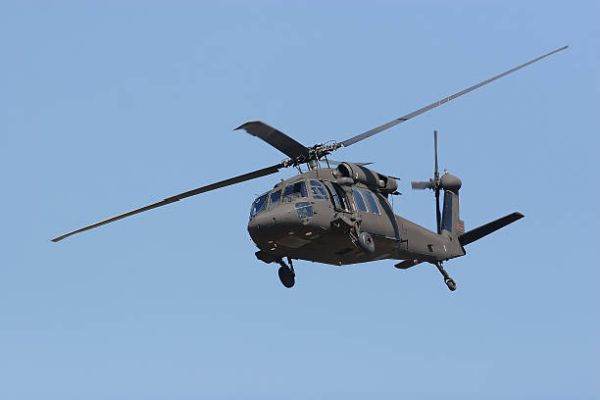 România cumpăra 12 elicoptere Black Hawk pentru misiuni de intervenţie şi salvare