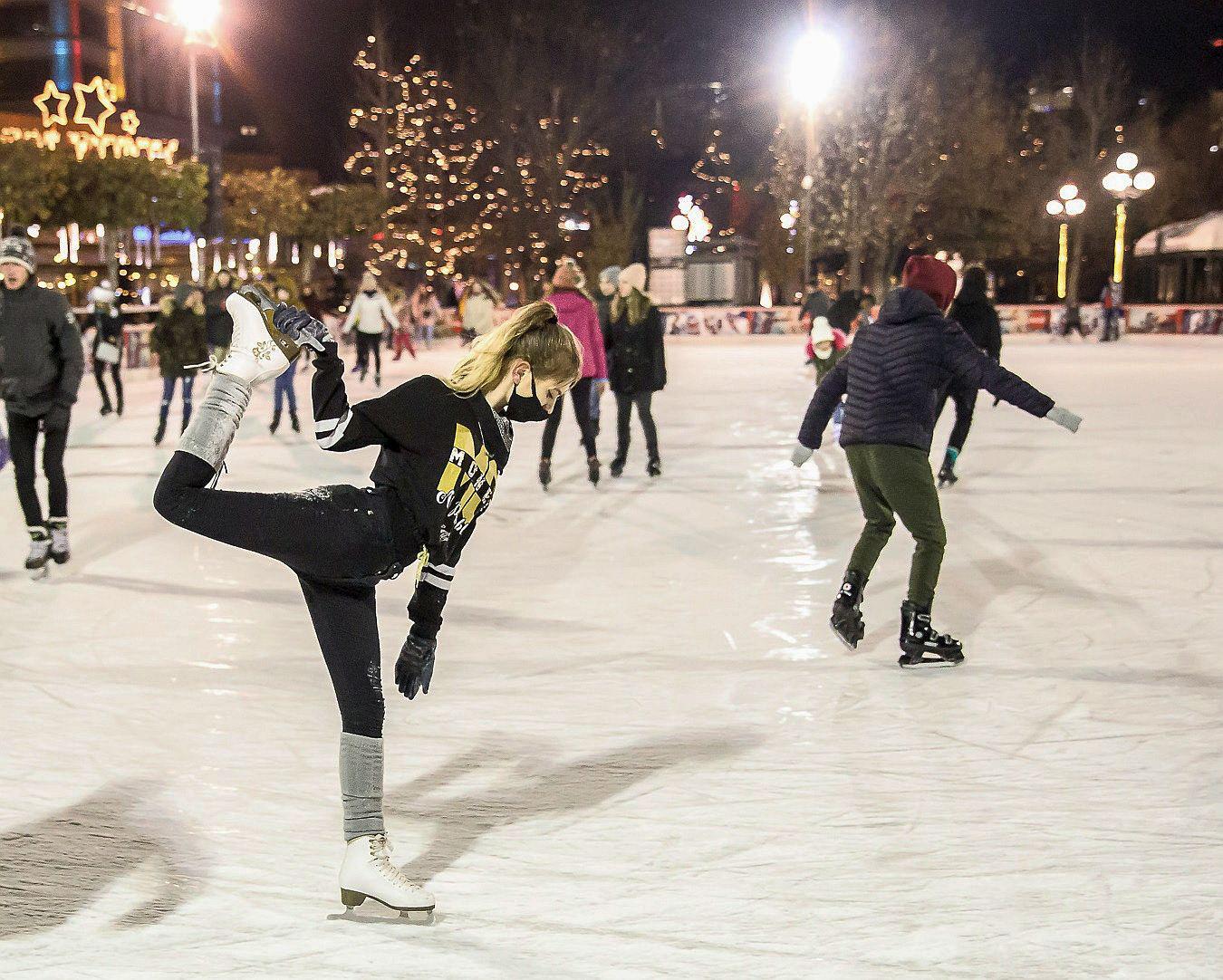 Primăria Constanța dă 130.000 de lei pentru a închiria patinoarul ce se va amenaja în Parcul Arheologic