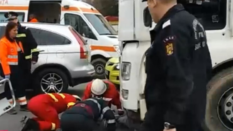 Pieton lovit de un TIR în Valu lui Traian