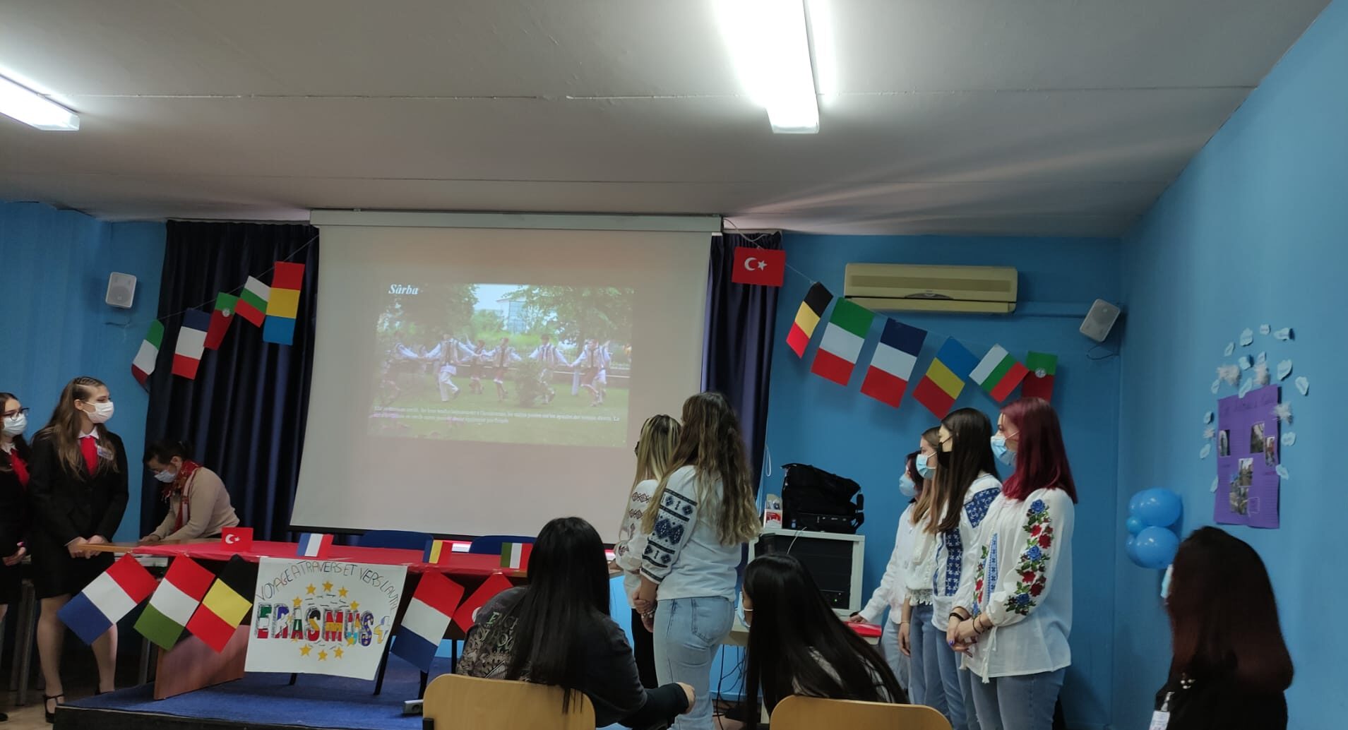 Elevi ai Liceului Teoretic “Nicolae Bălcescu” din Medgidia, implicați în proiecte europene Erasmus+