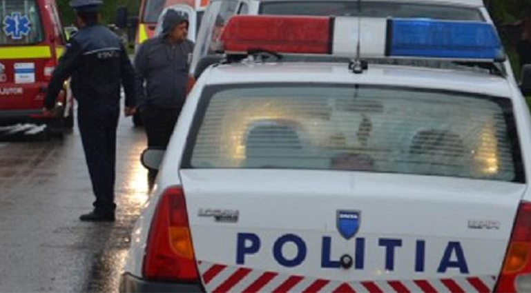 Accident între 2 mașini, în Constanța: O victimă este încarcerată