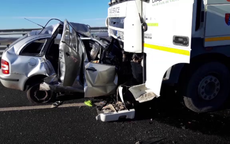 ACCIDENT cu victimă ÎNCARCERATĂ produs pe DN39, la ieșire din Costinești