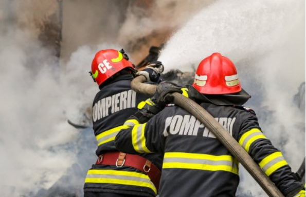 ALERTĂ! Incendiu la hotelul Agora din Neptun