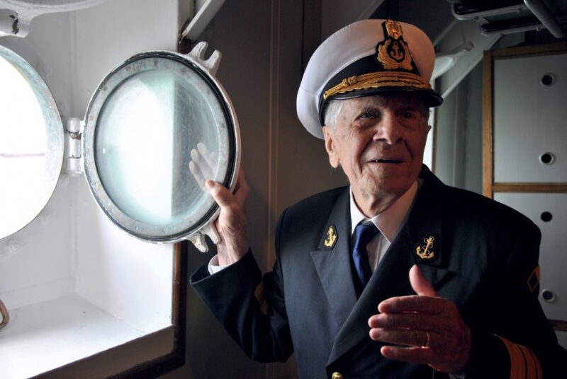 Cel mai longeviv marinar militar a împlinit 103 ani