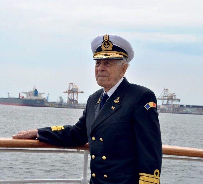 A trecut la cele veșnice Mircea Caragea, ultimul amiral român veteran de război. Avea 103 ani