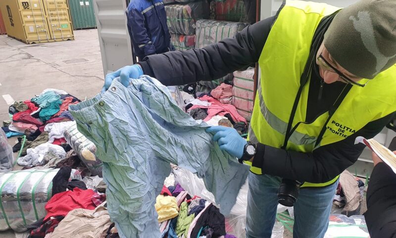 (Video) Containere cu 77 tone de deșeuri din haine second-hand, descoperite în Portul Constanţa