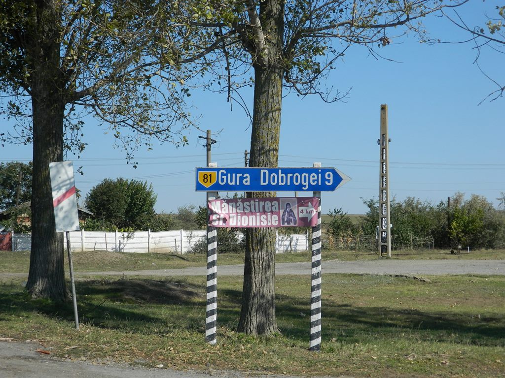DC 81, drumul de coșmar care trece prin Gura Dobrogei, va fi reparat. Planuri și pentru DC 77 din Cogealac