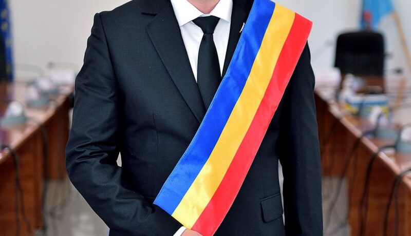 Doi primari din județul Constanța își sărbătoresc astăzi ziua de naștere