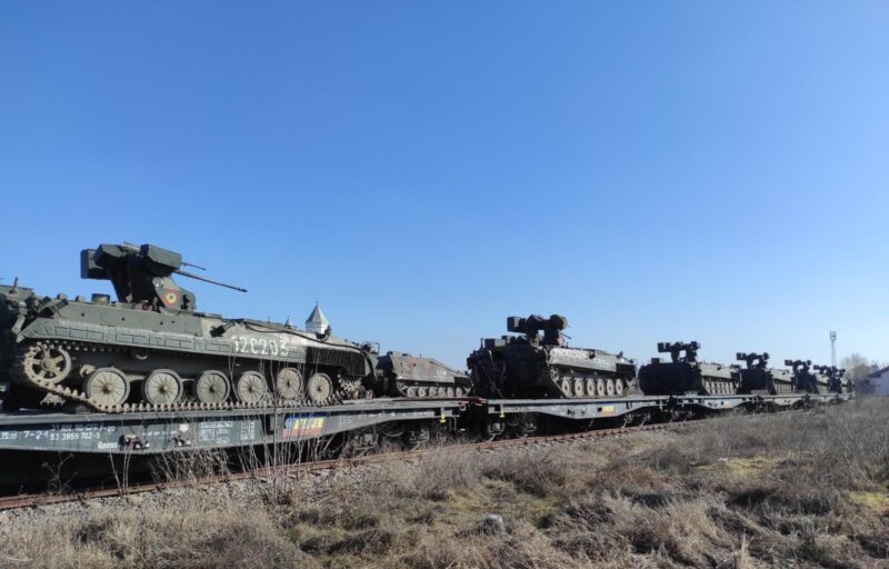 Transport de tehnică militară pe calea ferată, pe ruta Medgidia-București